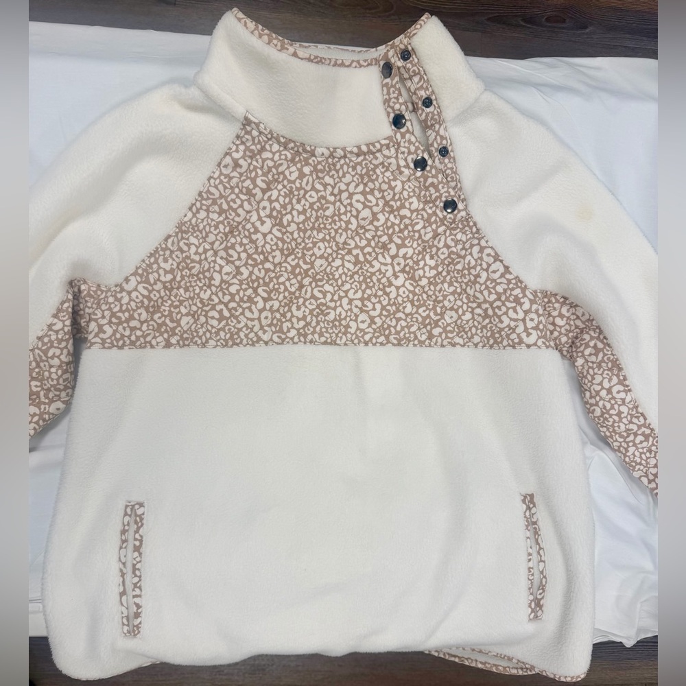 Abercrombie & Fitch Cream/leopard print pull over fleece hoodie